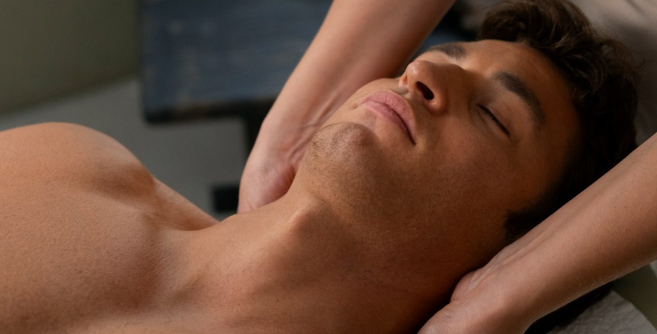 Deep tissue massage Marbella professional mobile massage therapy